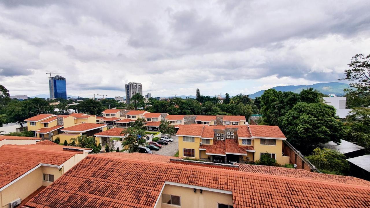 San Benito Flats Wifi 50Mg - 4 Huespedes - Parqueos Apartment San Salvador Exterior foto
