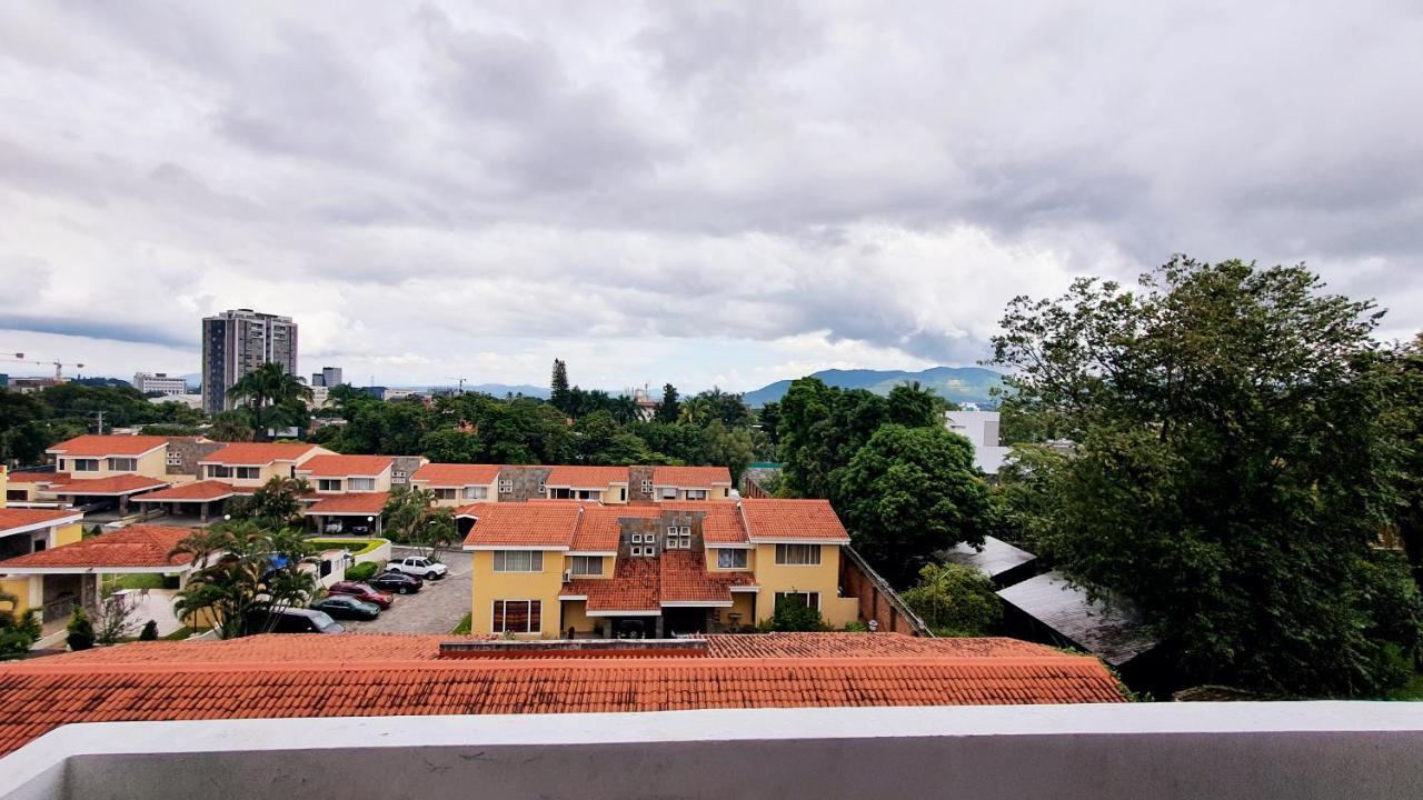 San Benito Flats Wifi 50Mg - 4 Huespedes - Parqueos Apartment San Salvador Exterior foto